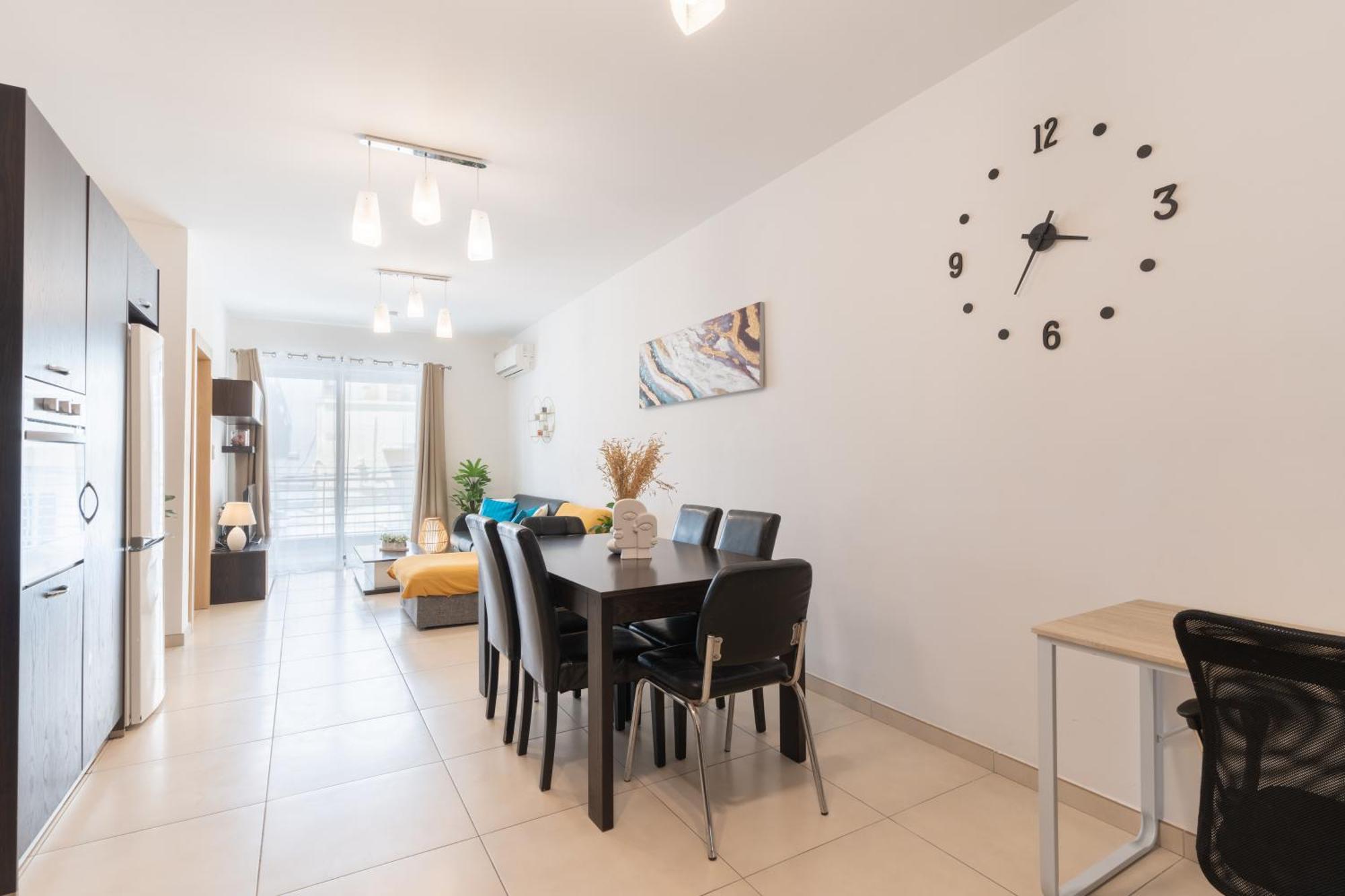 2 Bedroom In Central St Julians Prime Location In Paceville Apt 3 By Vaganza San Ġiljan Exterior foto