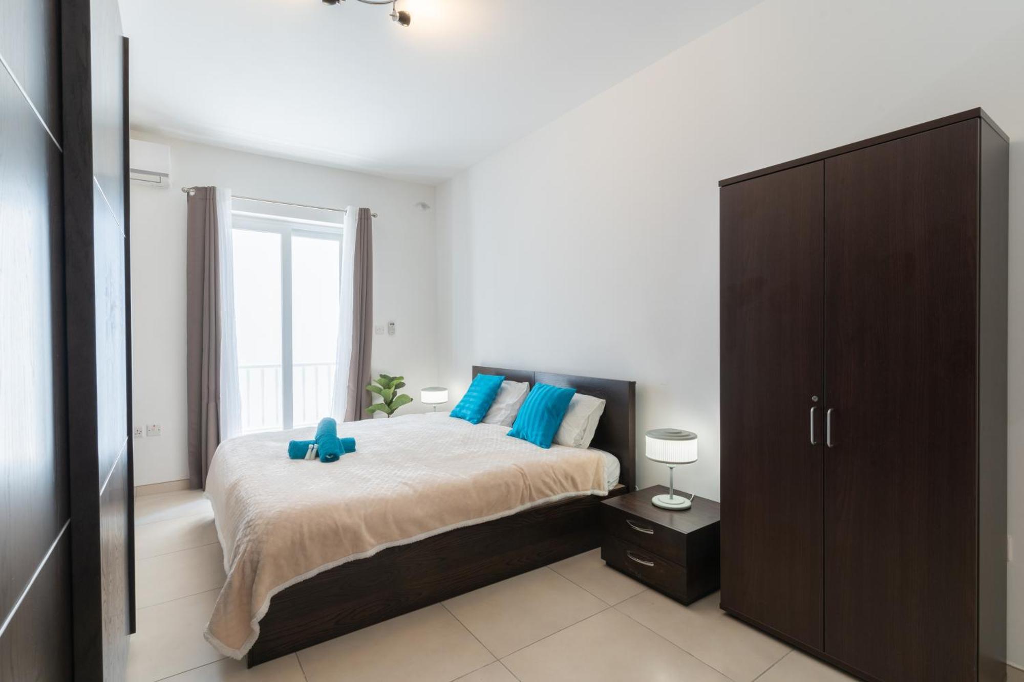 2 Bedroom In Central St Julians Prime Location In Paceville Apt 3 By Vaganza San Ġiljan Exterior foto