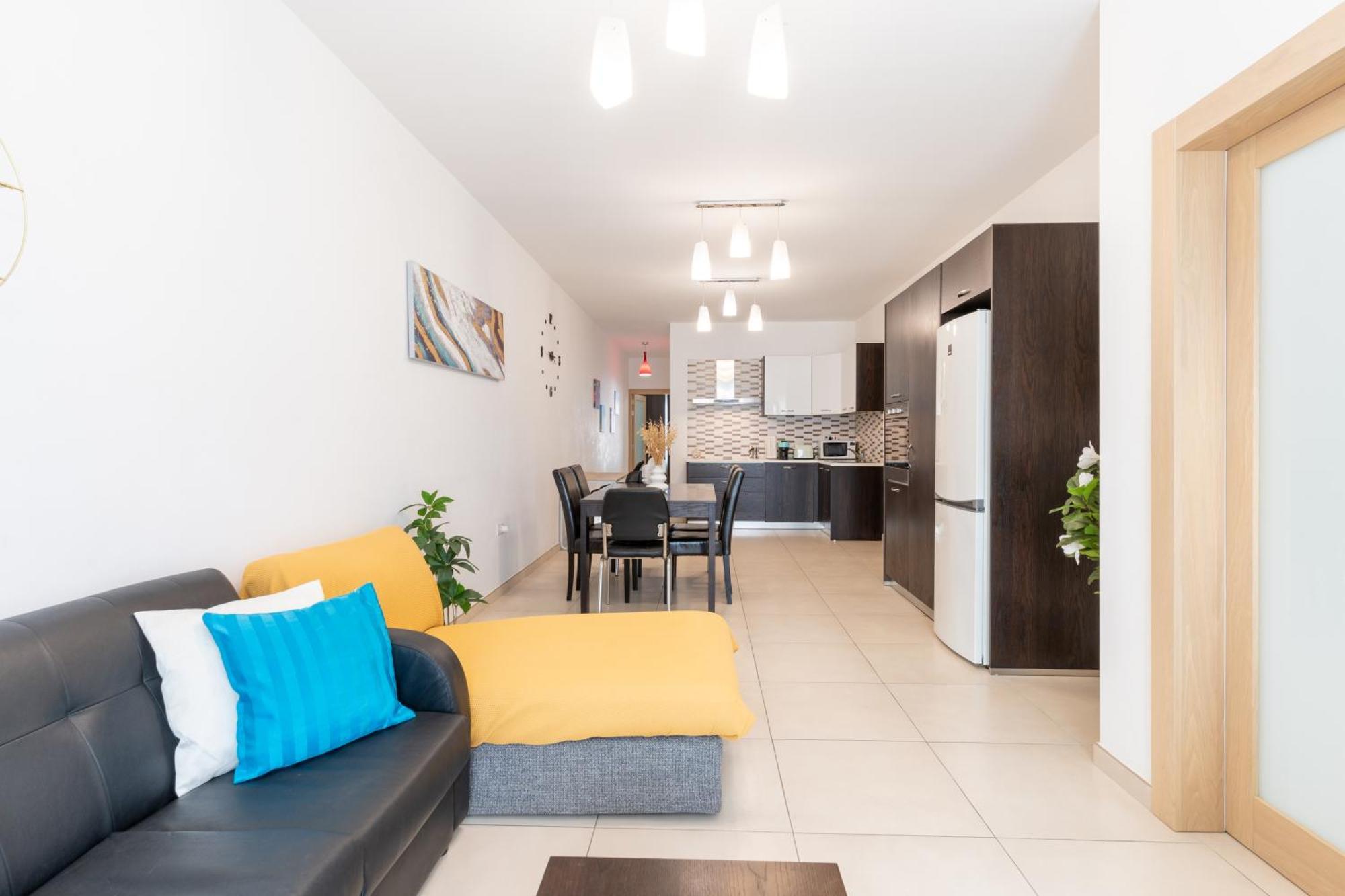 2 Bedroom In Central St Julians Prime Location In Paceville Apt 3 By Vaganza San Ġiljan Exterior foto