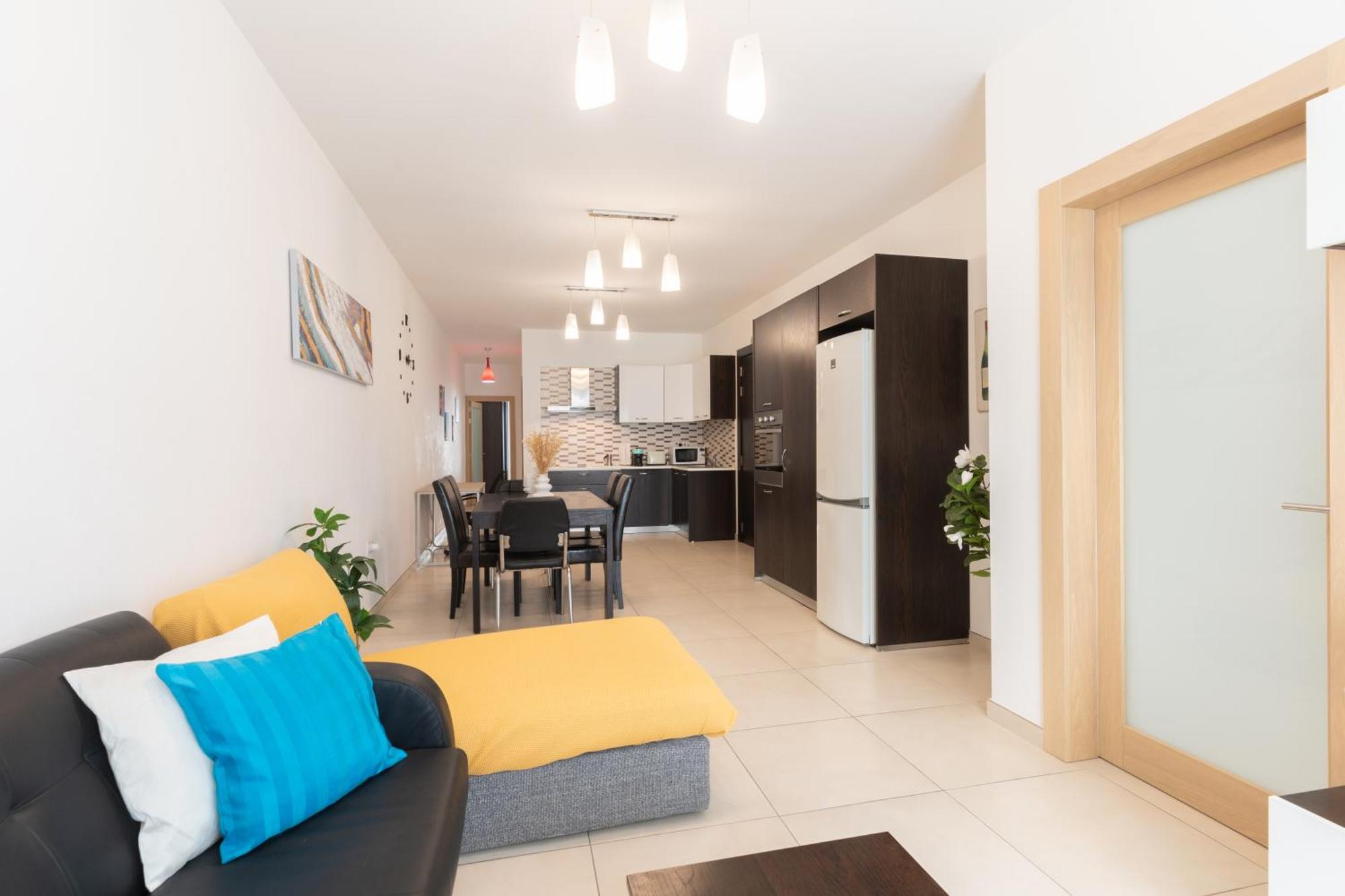 2 Bedroom In Central St Julians Prime Location In Paceville Apt 3 By Vaganza San Ġiljan Exterior foto