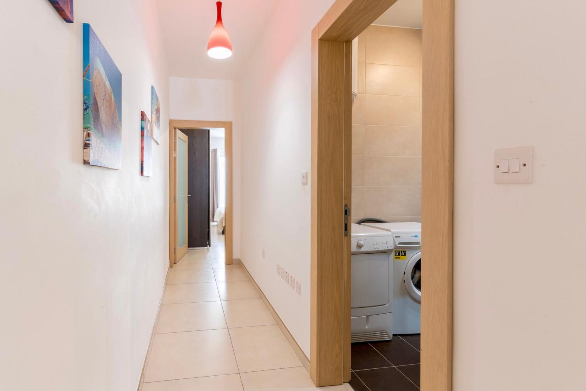 2 Bedroom In Central St Julians Prime Location In Paceville Apt 3 By Vaganza San Ġiljan Exterior foto